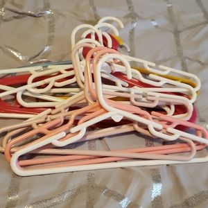19 infant/toddler hangers